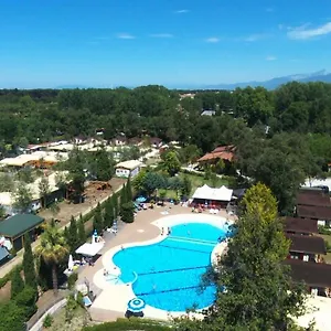 Campsite Paradiso ***